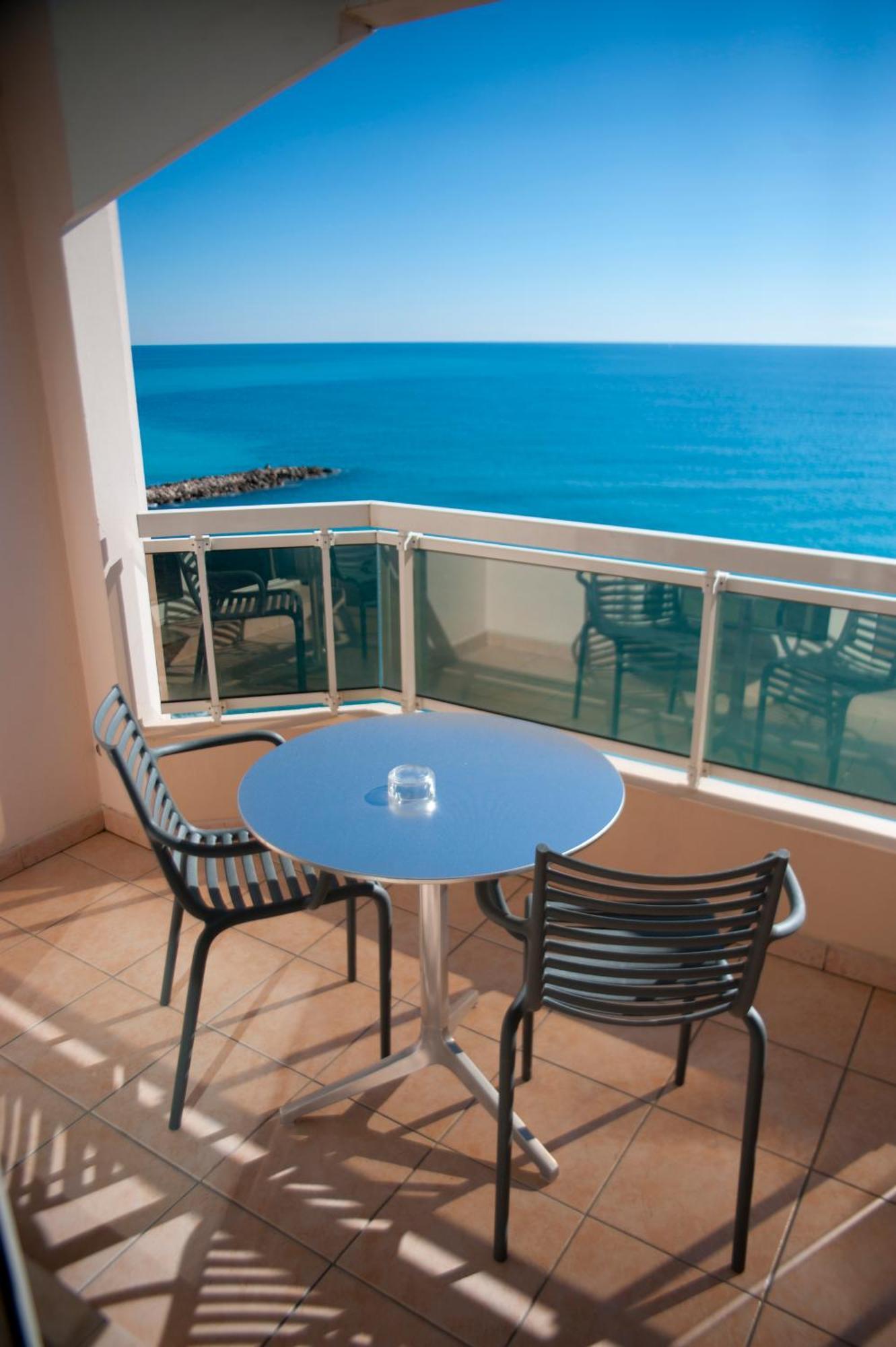 Chambre Double ou Lits Jumeaux avec Terrasse - Vue sur Mer