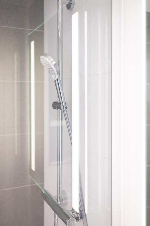 Chambre Double avec Douche - Vue sur Montagne - Pas de Balcon