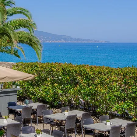 Best Western Premier Hotel Prince De Galles-3